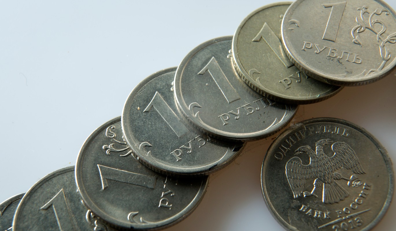 Почему с карты списываются деньги – установлена 1 причина