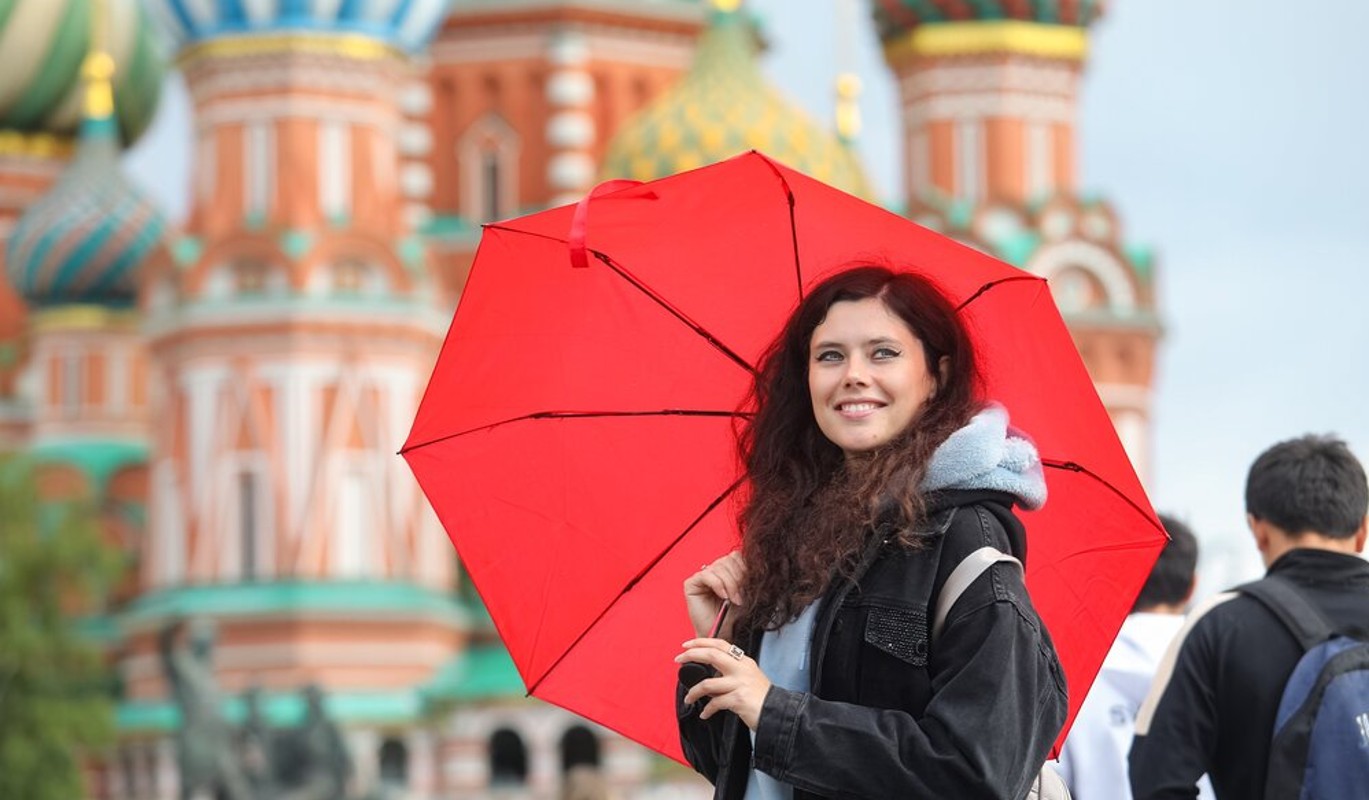 Собянин: Туристическая отрасль Москвы практически полностью восстановилась