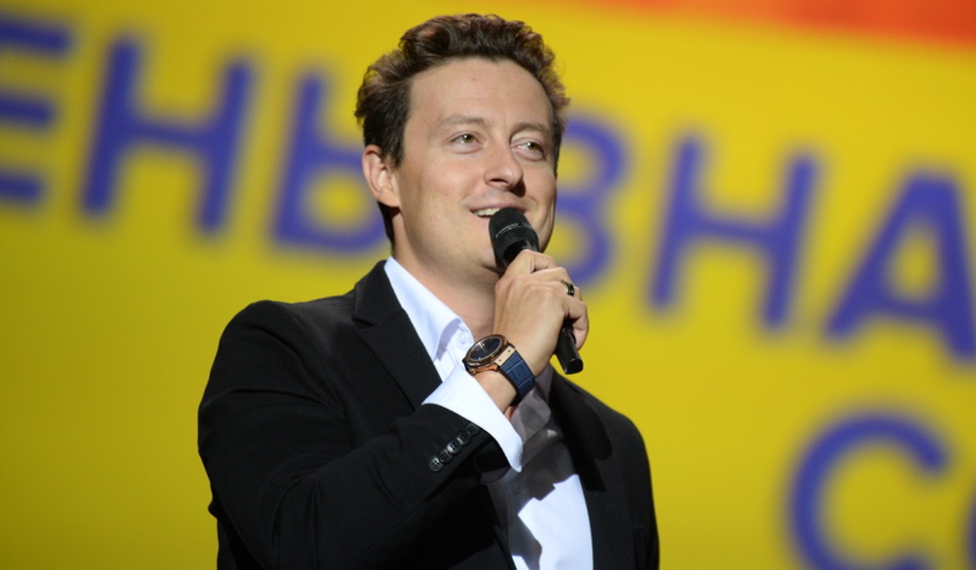 Не скучаю: Ярушин высказался об отсутствии Самбурской в новой части сериала "Универ"