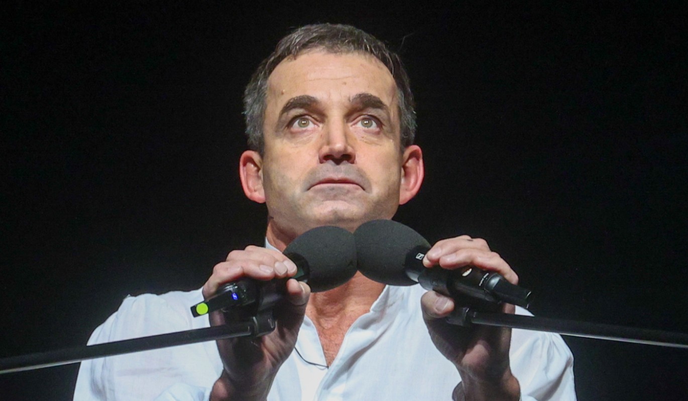 Красавец и копия мамы: каким растет непубличный 16-летний сын Певцова