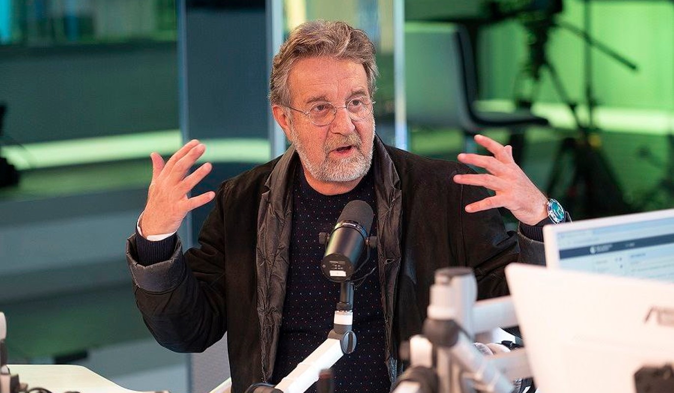 Счастливые пожилые люди. Декадник пожилого человека. 70 лет женщине. Счастье пожилых. Пожилые люди.