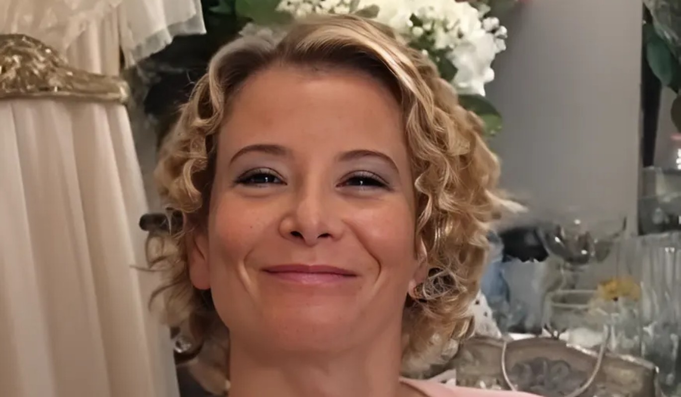 Высоцкой вручили цветы после тайного пополнения в семье