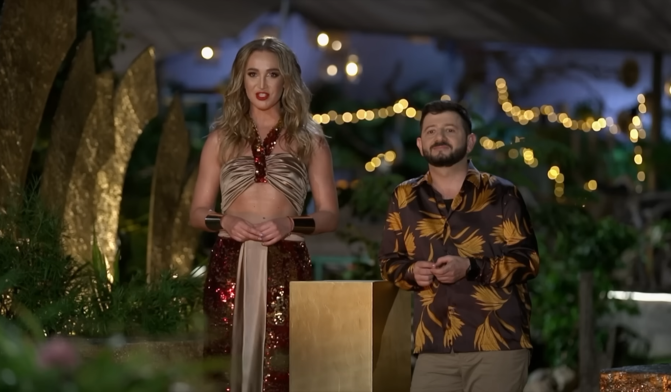 "Запахло бунтом": уехавшие в Колумбию российские звезды выступили с обращением