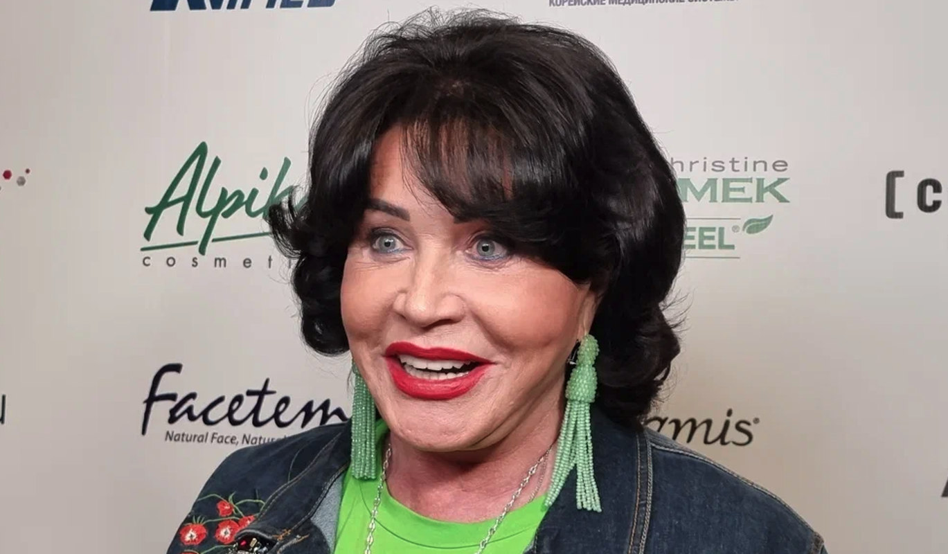 Светящаяся от счастья Бабкина с молодым фаворитом показала малыша и произвела фурор