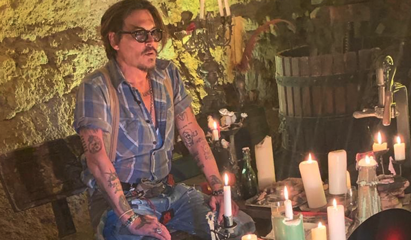 Джонни Депп впервые за десятки лет вылечил больные зубы благодаря россиянке