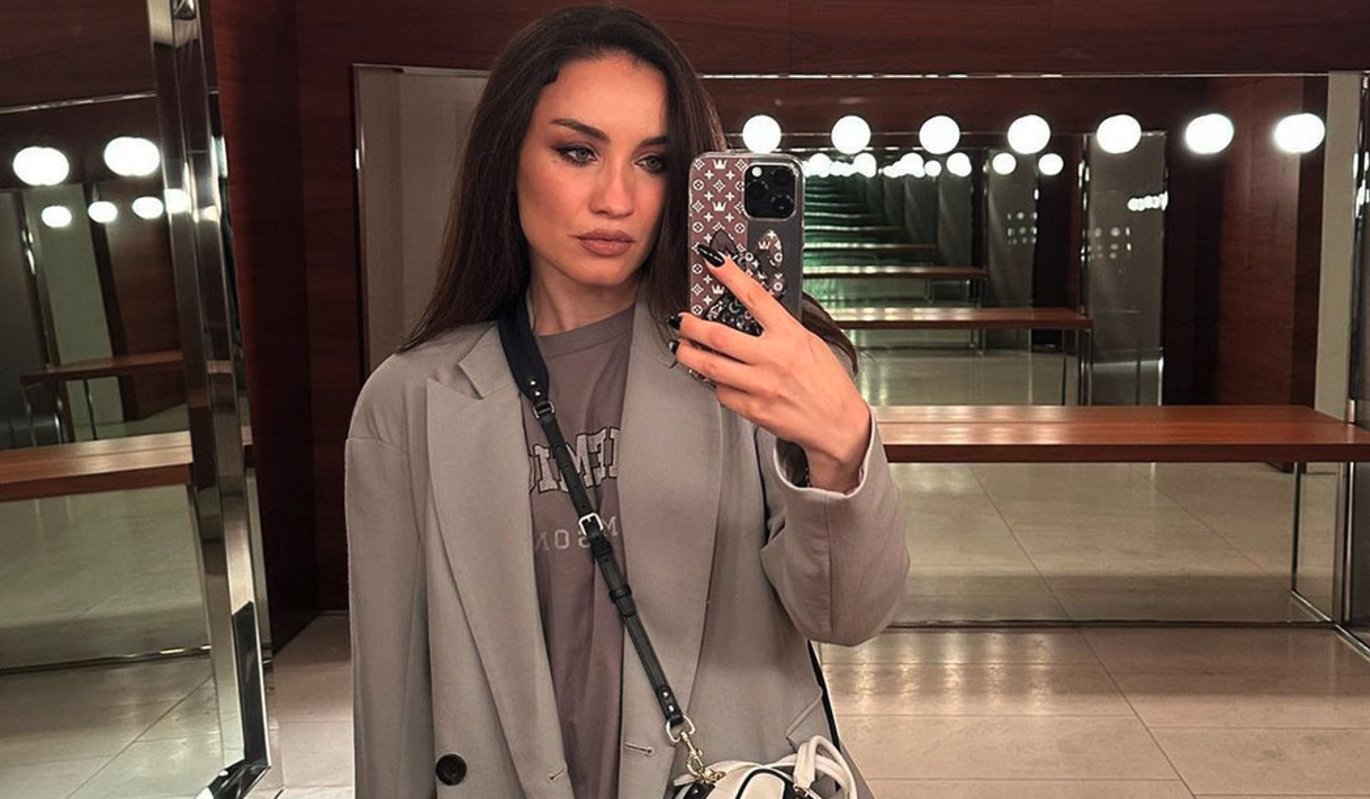 "Целлюлит закрашивать лень": Дайнеко в купальнике показала себя без прикрас