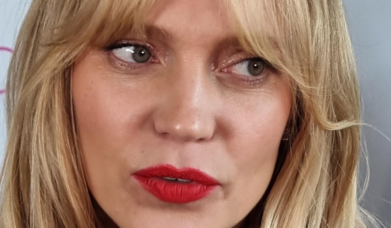 Глюкоза озвучила итог 2024-го: Казалось, что этот год разрубит на кусочки