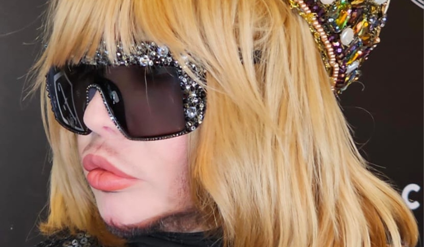 Зверева напоили в бутике и впарили поддельную брендовую сумку за большие деньги