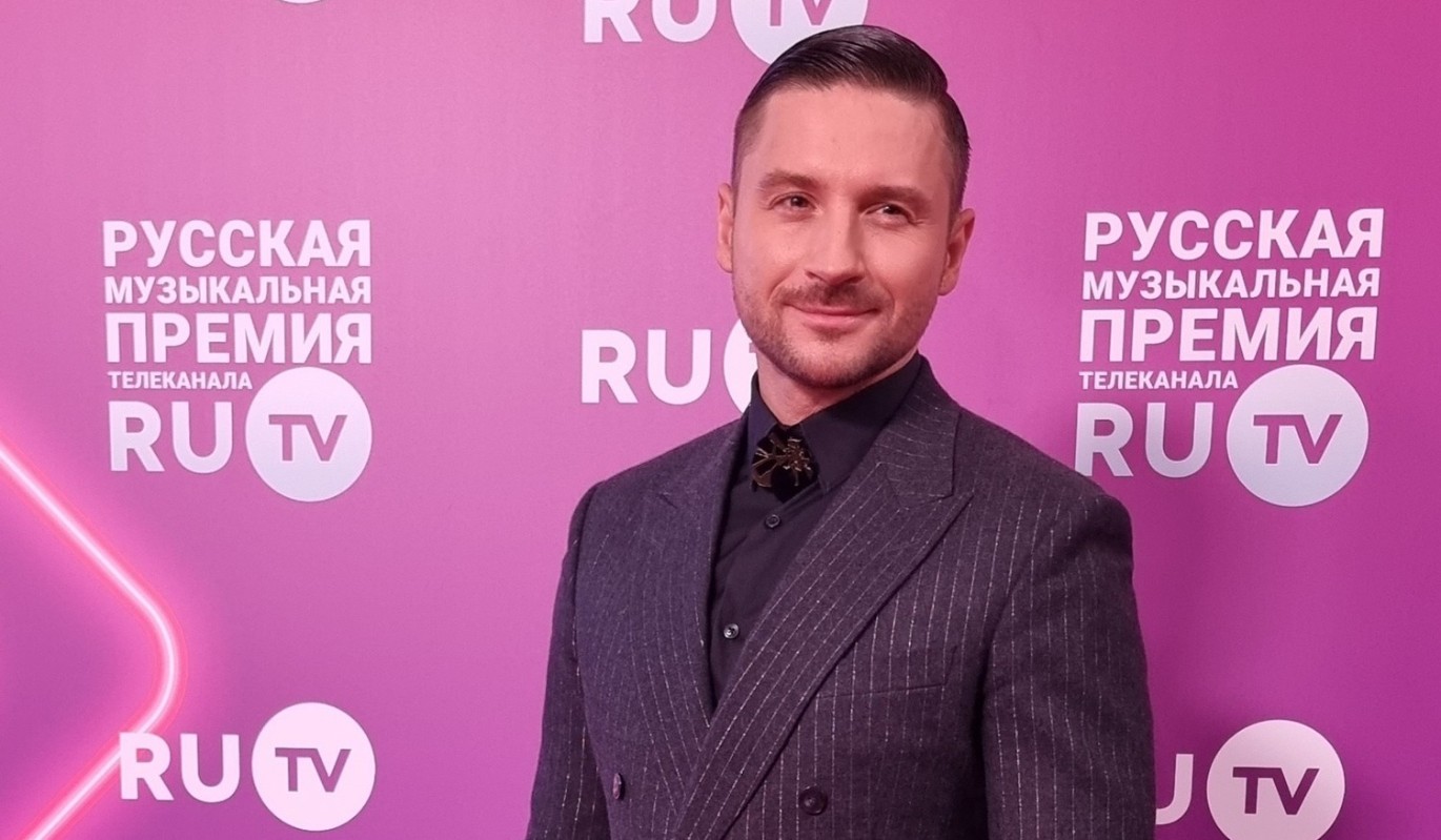 Сергей Лазарев поздравил читателей "Дни.ру" с Новым годом