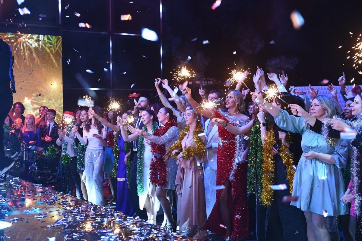 Леонтьев и Гвердцители неожиданно спели для россиян в новогоднюю ночь