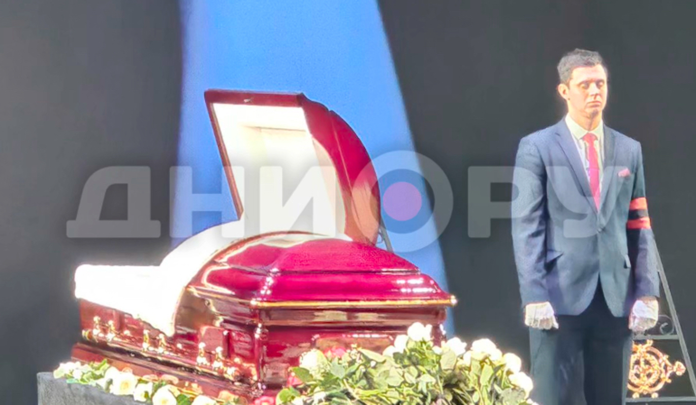 "Промыла мне мозги на всю оставшуюся жизнь": заплаканная Пересильд обратилась к покойной Добровольской