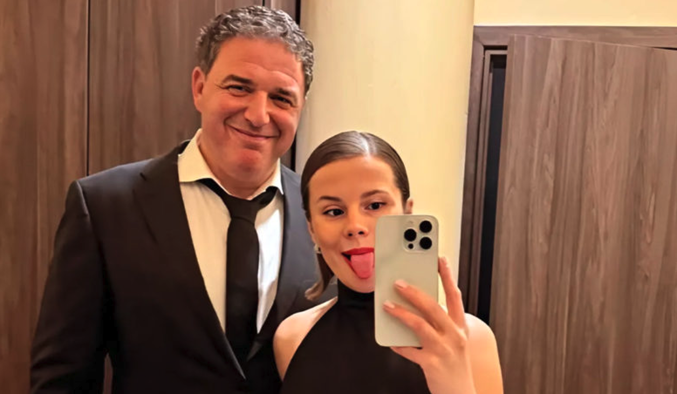 Максим Виторган внезапно покинул Россию с молодой избранницей