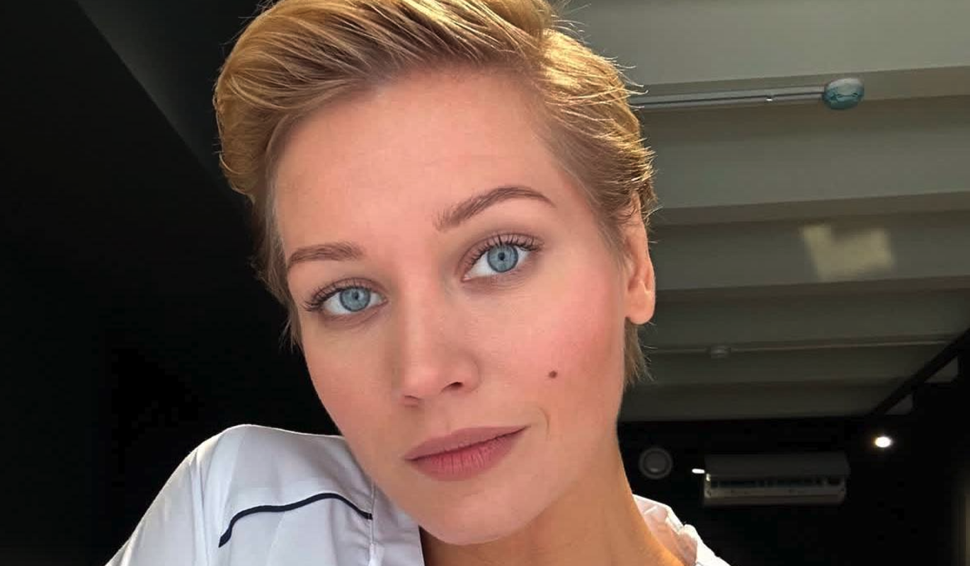 Асмус показала в свадебном платье на фоне слухов о помолвке