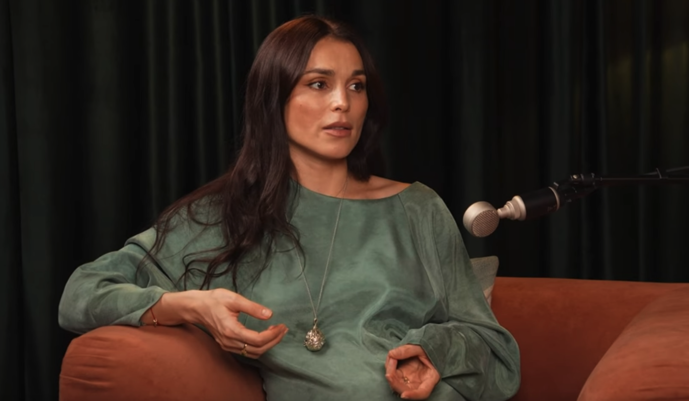 Сати Казанова объявила о скором возвращении на сцену после родов