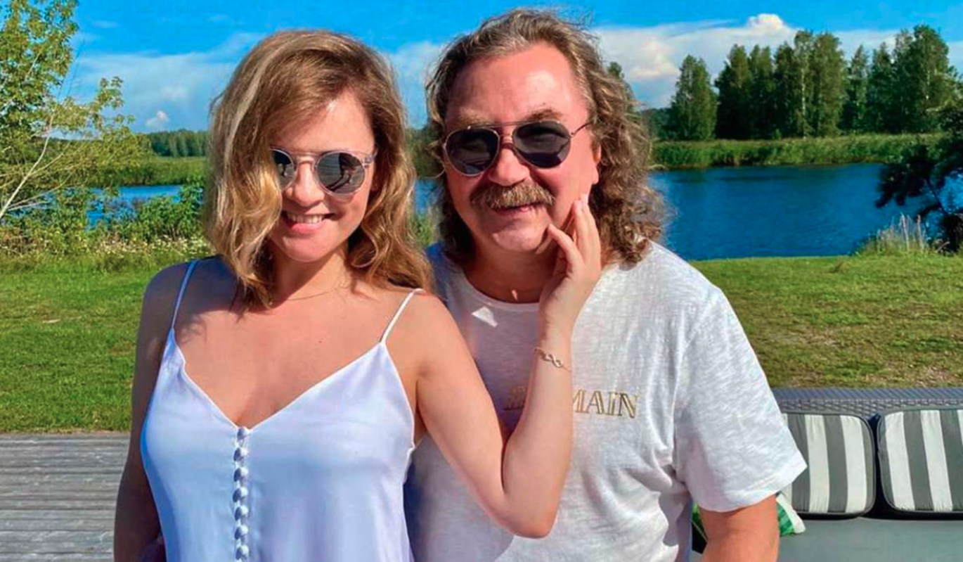 Николаев и Проскурякова принимают поздравления в связи с важным событием