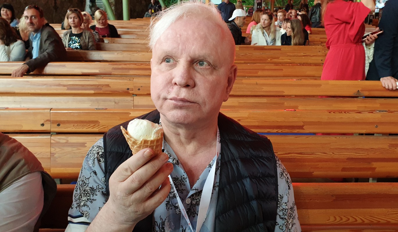 Что происходит на могиле умершего три года назад Бориса Моисеева