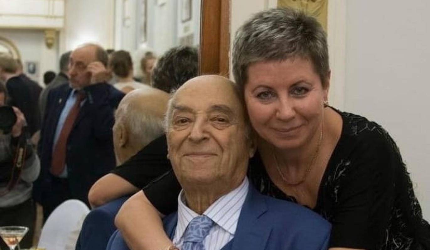 Красивая вдова Этуша поделилась первым свадебным фото