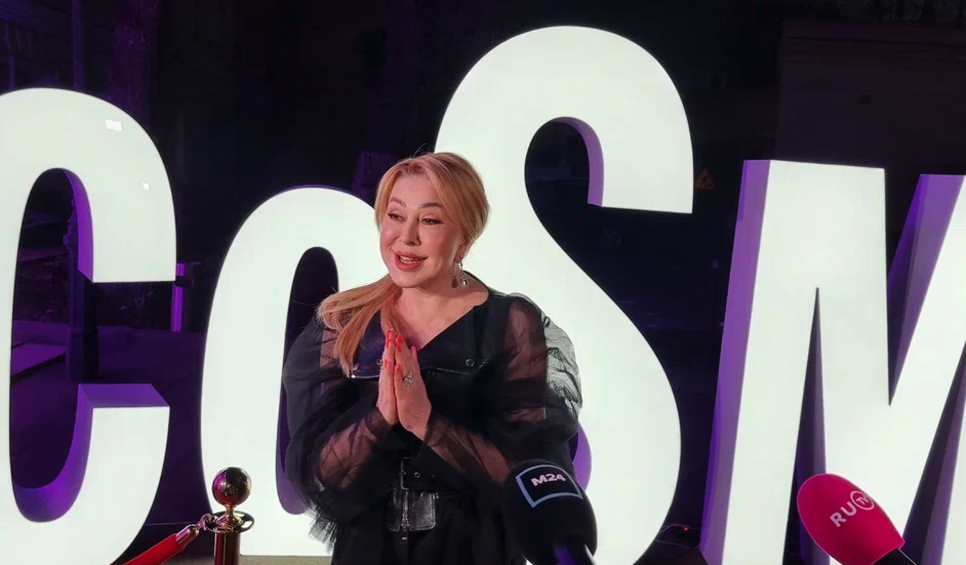 Успенская пришла в восторг от вида крутящейся на шесте дочери