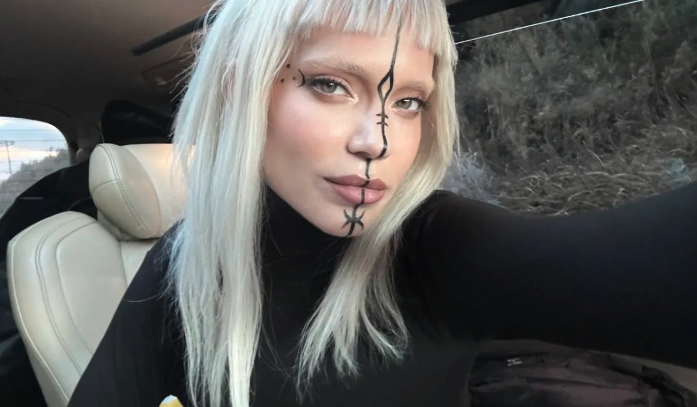 У вышедшей на сцену в странно состоянии Глюкозы потребовали вернуть деньги зрителям