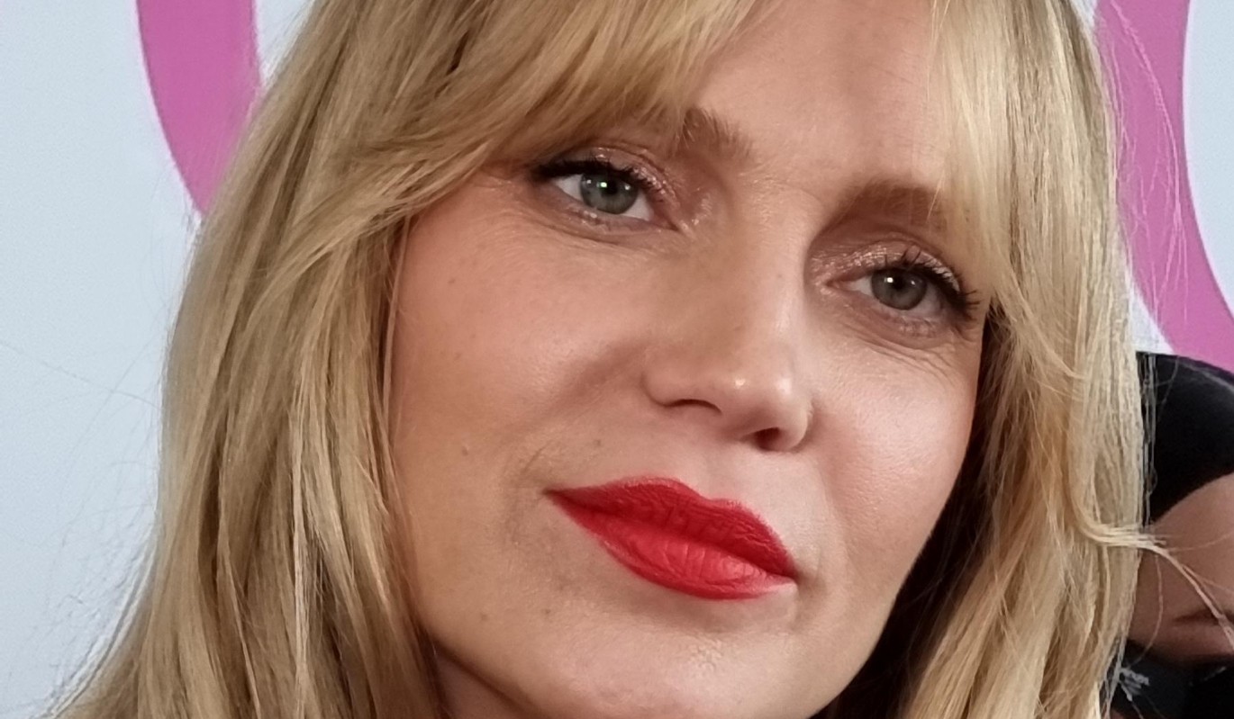 "Хотелось содрать с себя кожу или родиться заново": Глюкоза не может забыть концерт в Красноярске