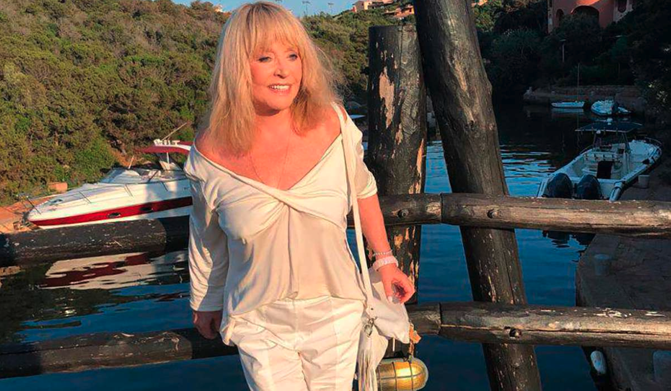 Тарасова сделала заявление о покинувшей страну Пугачевой: Почему мы должны страдать?