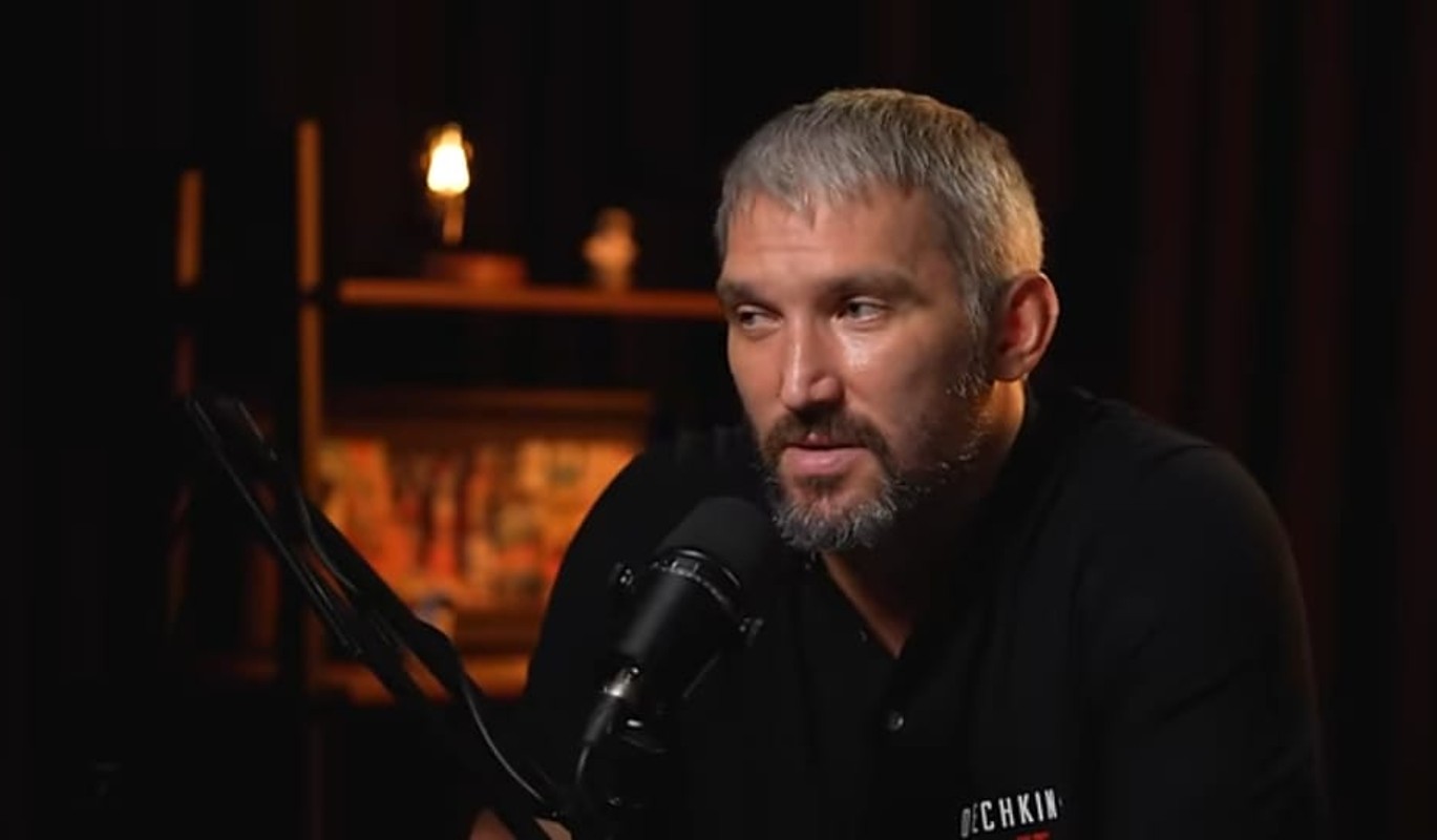 Павел Буре язвительно отреагировал на рекорд Овечкина