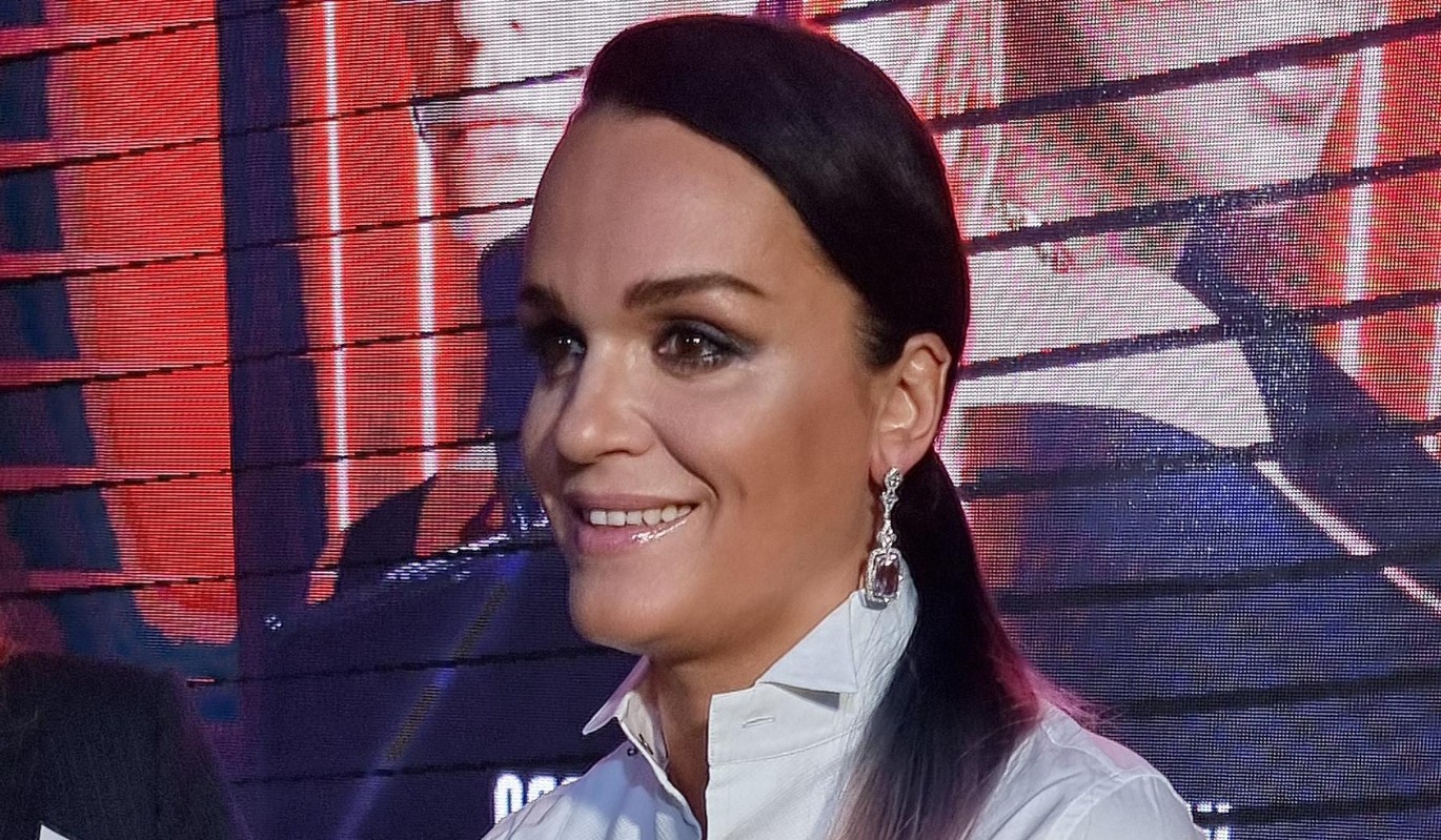 "Как была свободной, так и осталась": певица Слава поставила точку в 19-летнем романе