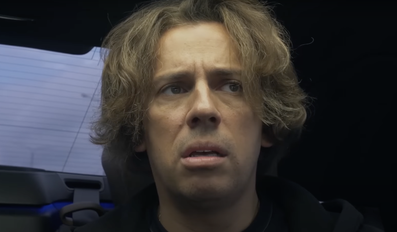 Максим Галкин* вернулся на родину, оставив семью