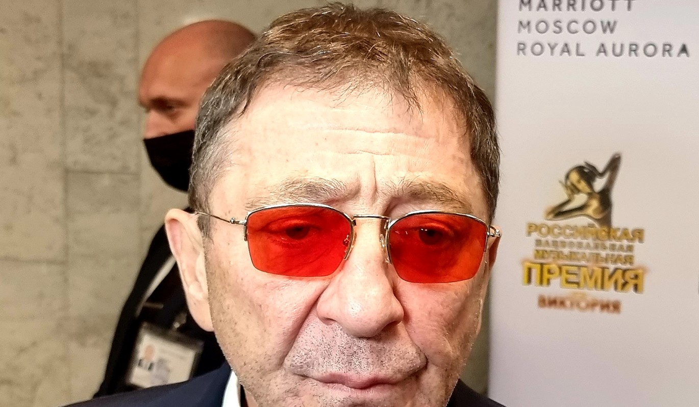 Невеста Лепса обсудила договорные отношения с 62-летним музыкантом