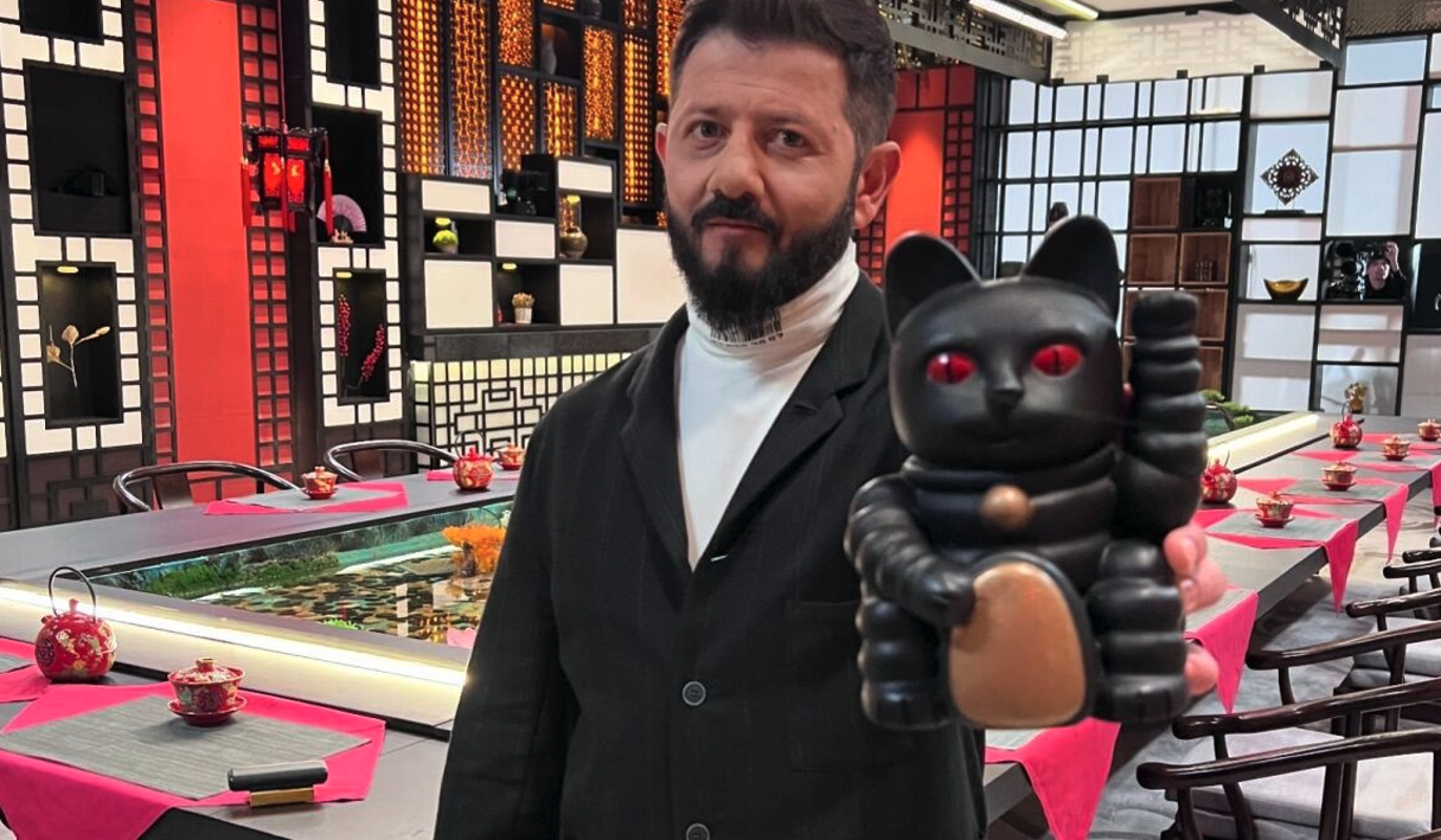 Галустян ошарашил внезапным заявлением о разводе с женой после 18 лет брака