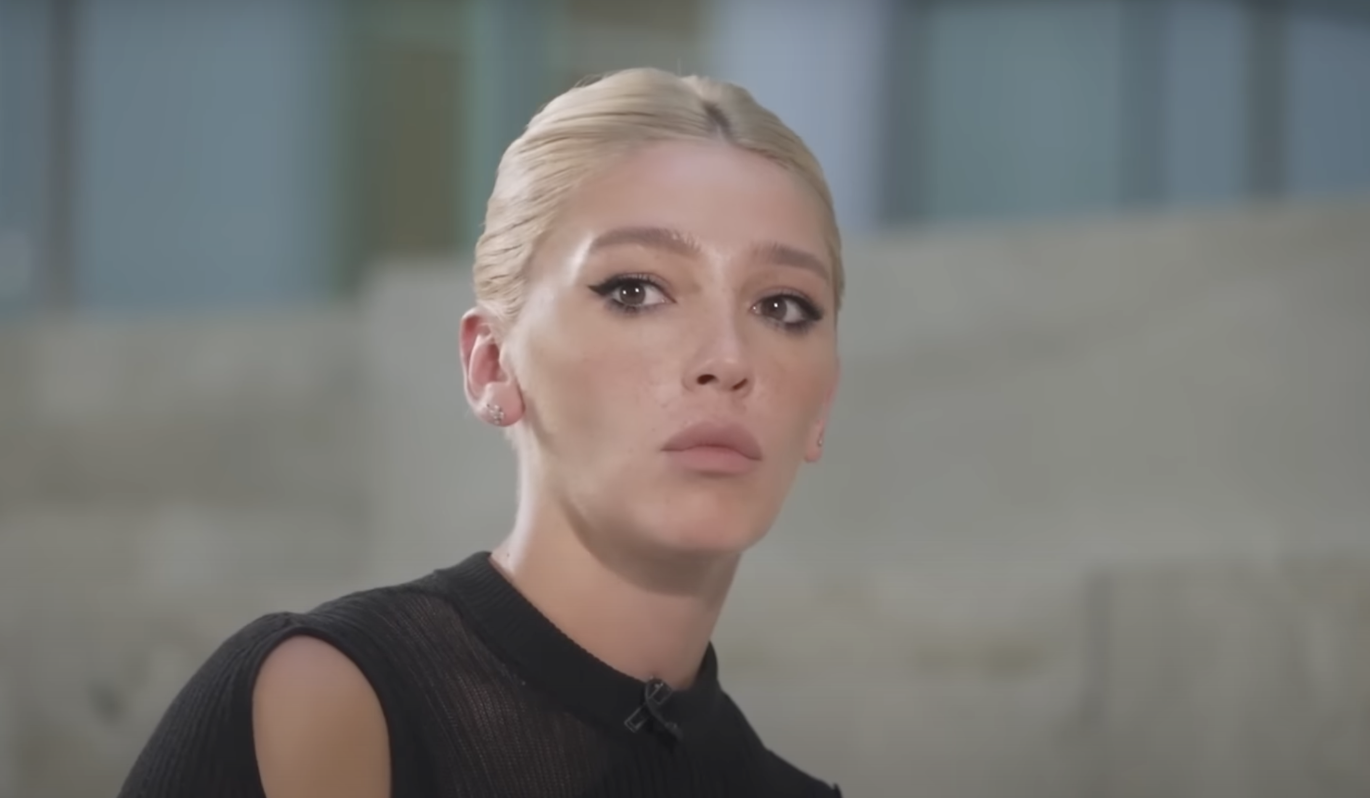 Оскандалившуюся Ивлееву нашли в навозе со свиньями