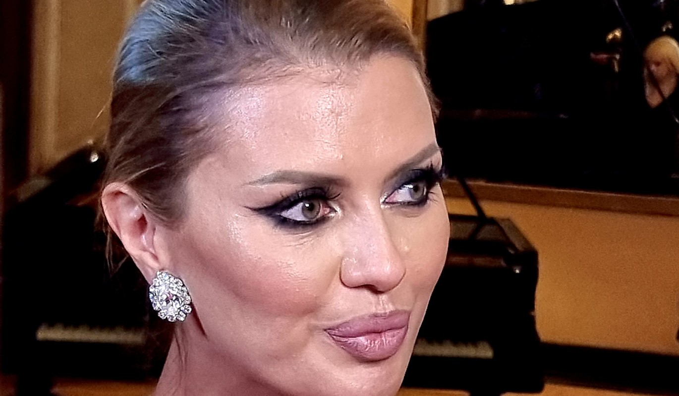 Боня с болячкой на лице поделилась деликатной проблемой