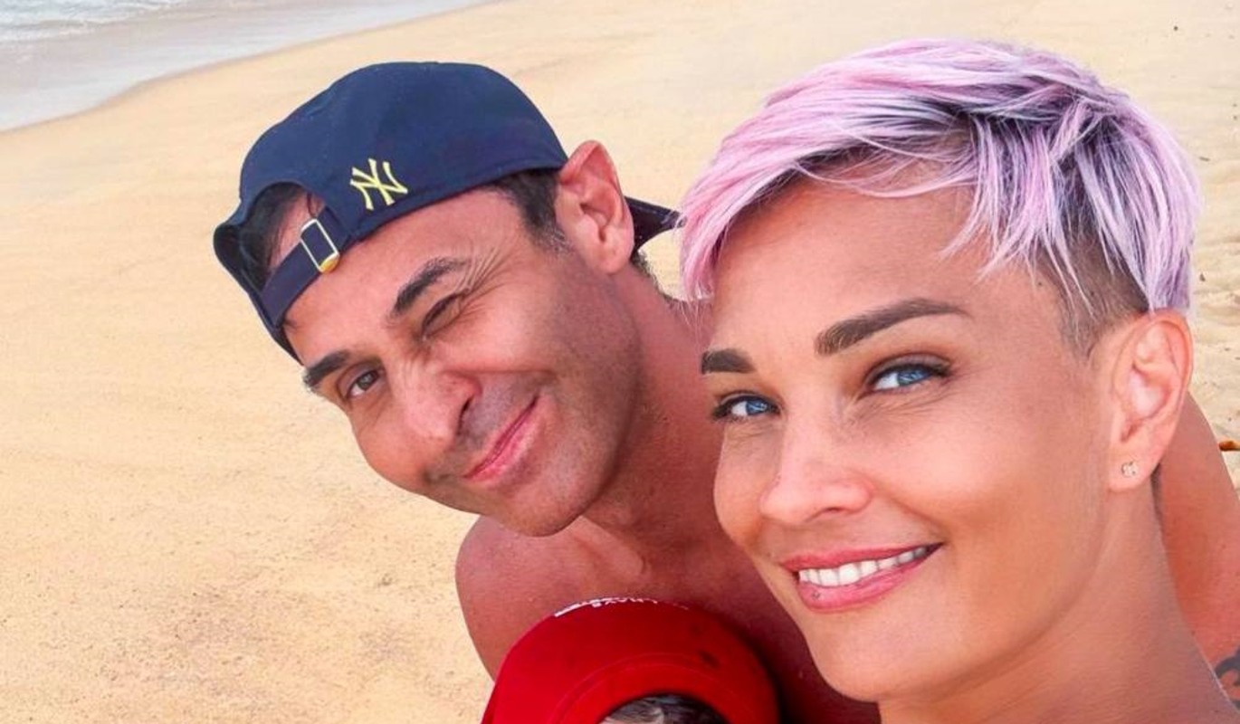 Костюшкин на всю страну поздравил жену с юбилеем – 45!