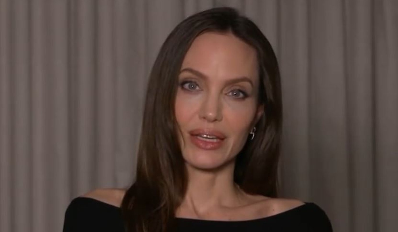 Не Питт и не два первых мужа: самых главных мужчин Джоли выдала Бондарчук