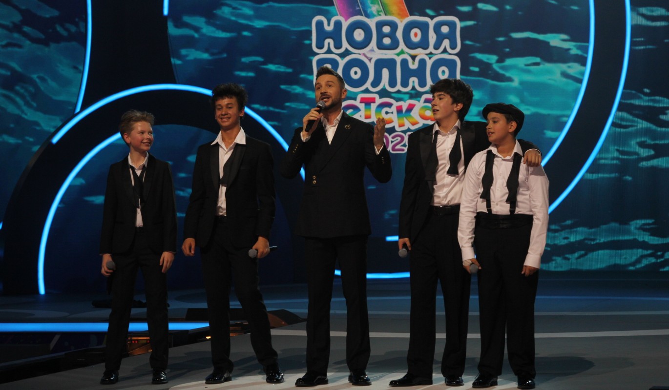 Смена королям, императорам и принцессам: названы имена новых звезд эстрады