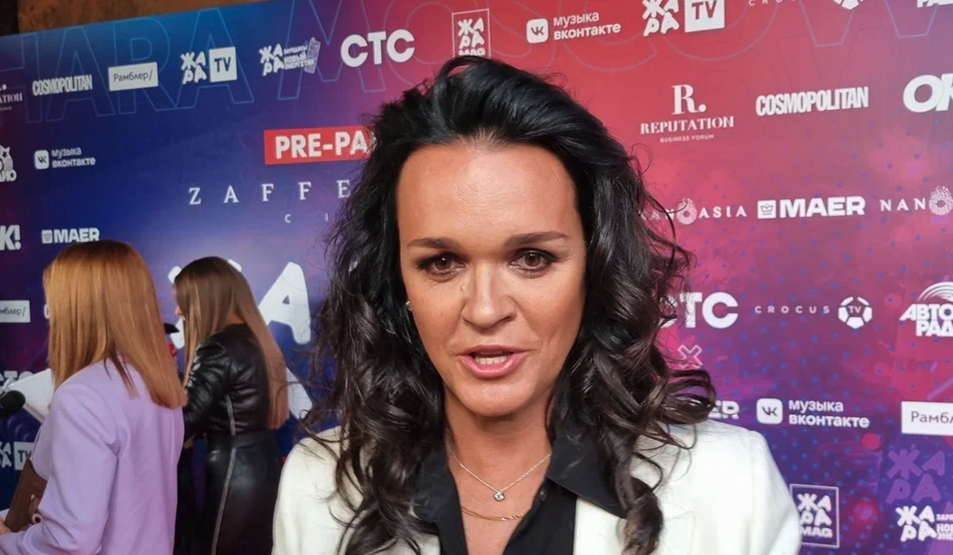 Певице Славе потребовалась новая серьезная операция после скандала с хирургом Хайдаровым