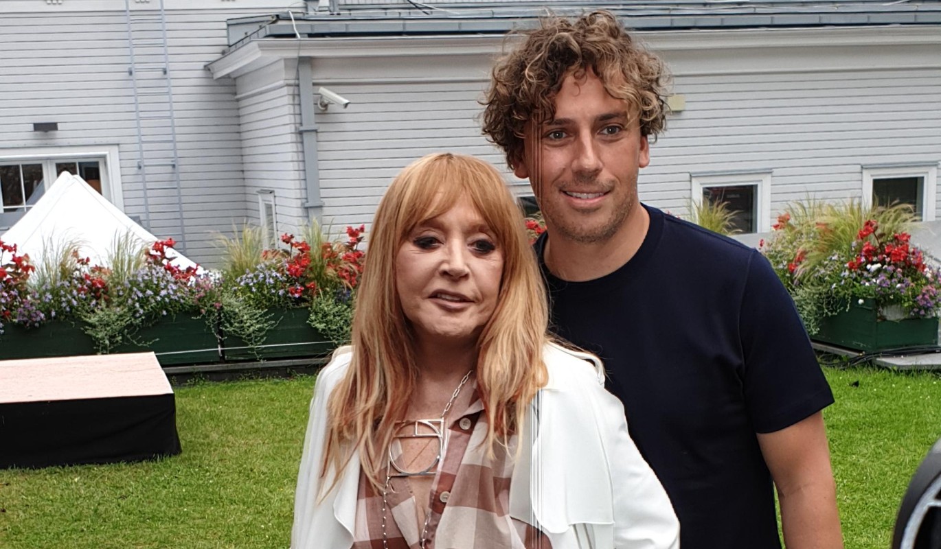 Галкин* бросил Пугачеву, забрал детей и уехал с Кипра