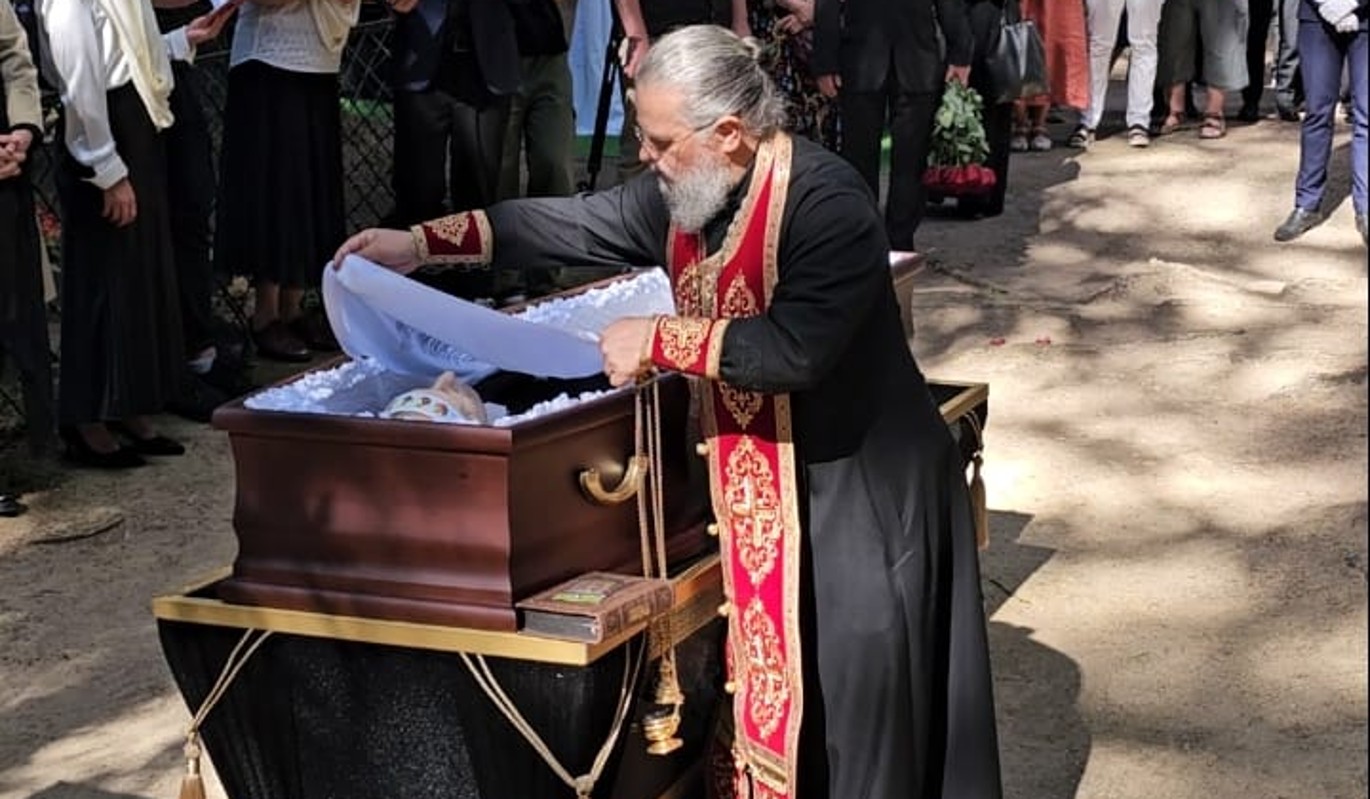 "Молитесь": отпевавший Ивана Краско священник сообщил о неблагочестивых делах покойного актера