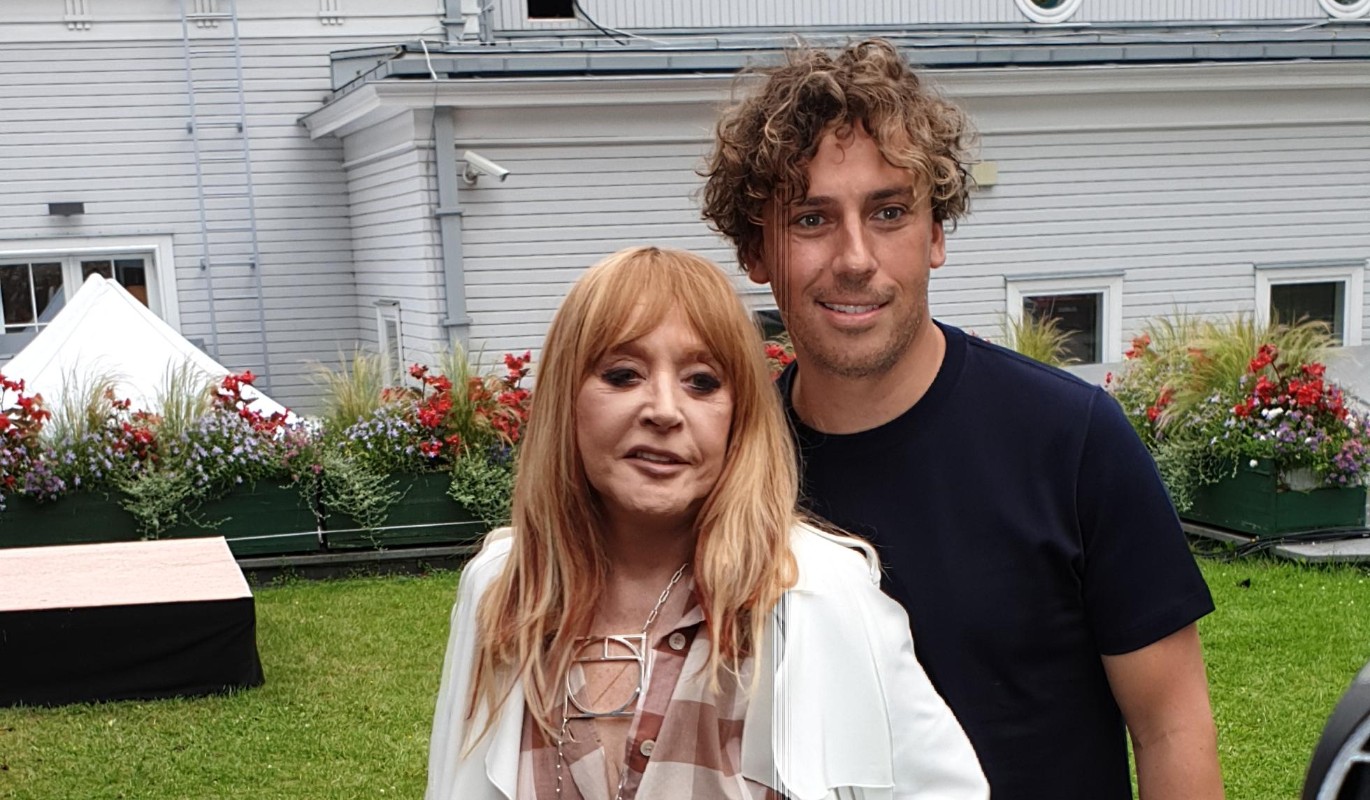 Любовь без паспорта: российские звездные пары, которым возраст – не помеха