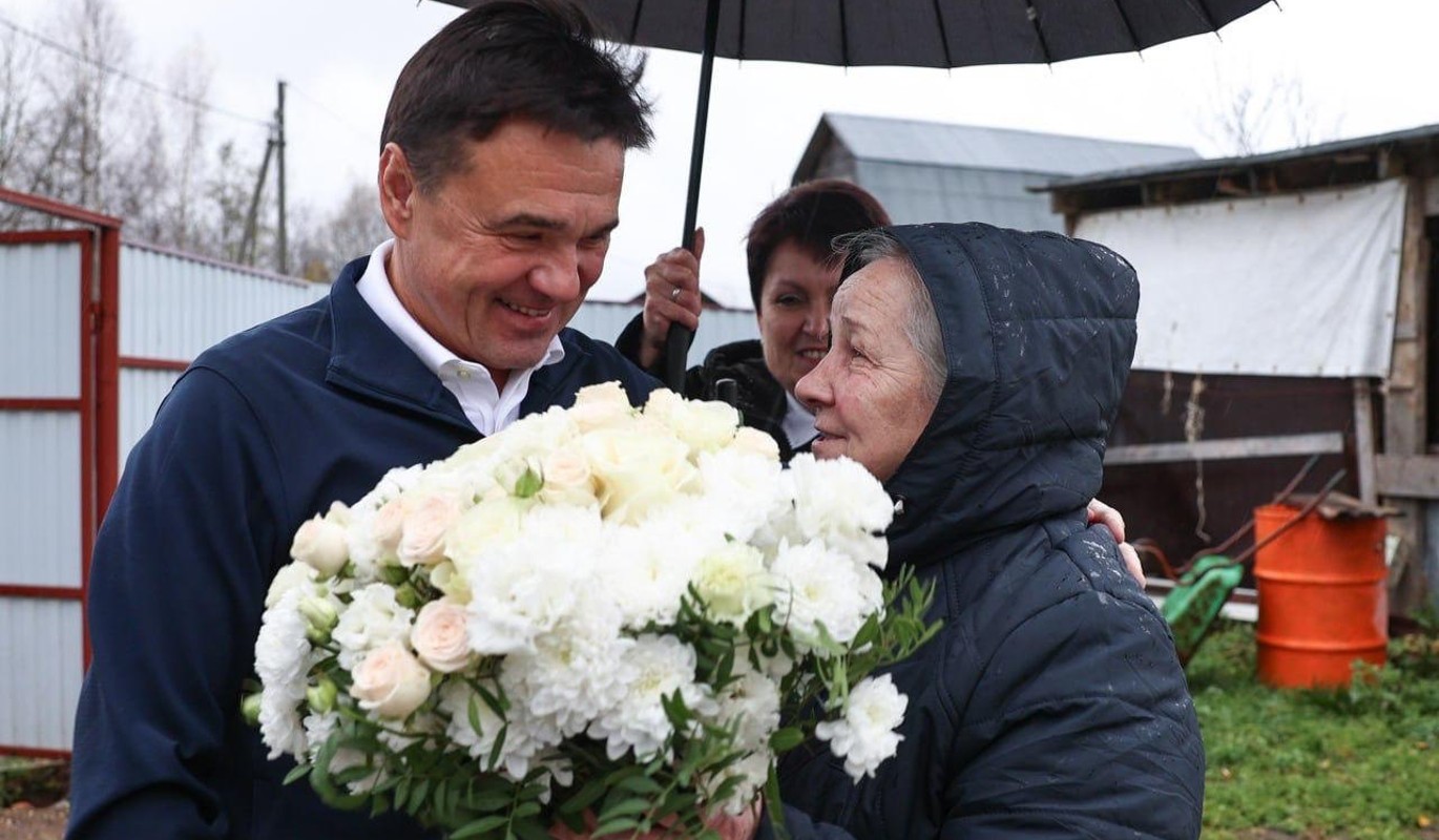 Губернатор Подмосковья посетил семью военнослужащих СВО в Волоколамске