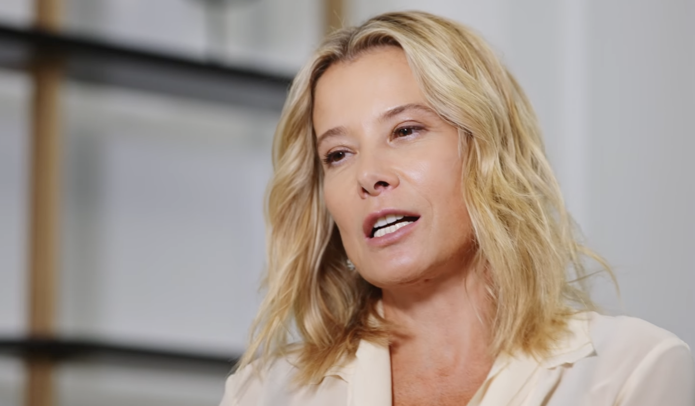 Они назвали ее Соней: Высоцкая раскрыла душераздирающую тайну о приемной дочери