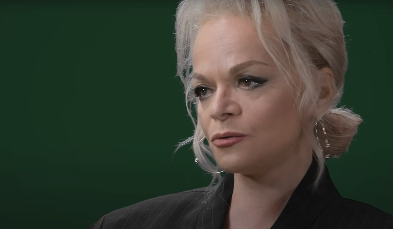 Прокурор огласил внушительные сроки для обманувших Ларису Долину мошенников 