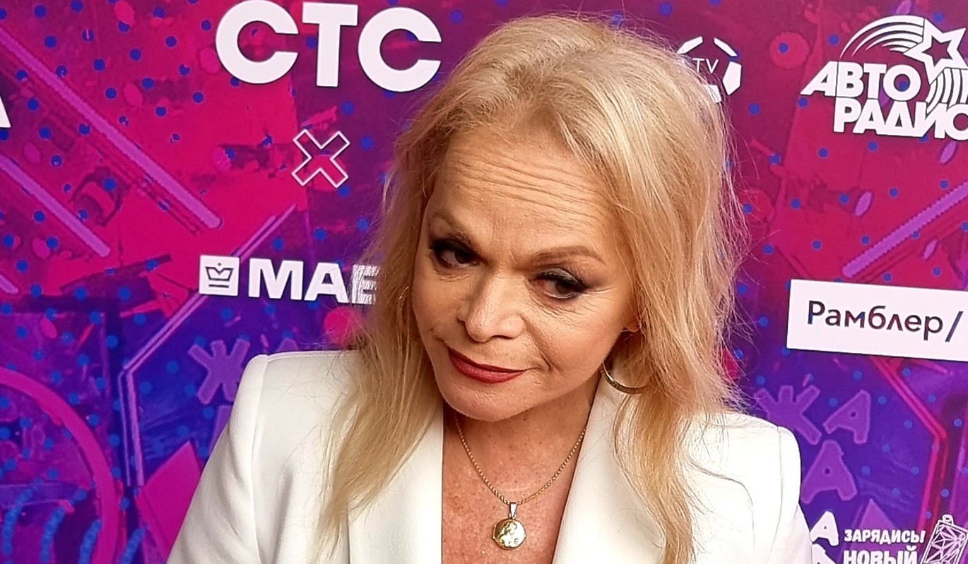 Лариса Долина опять оказалась замешана в скандальную историю с продажей квартиры: новая жертва