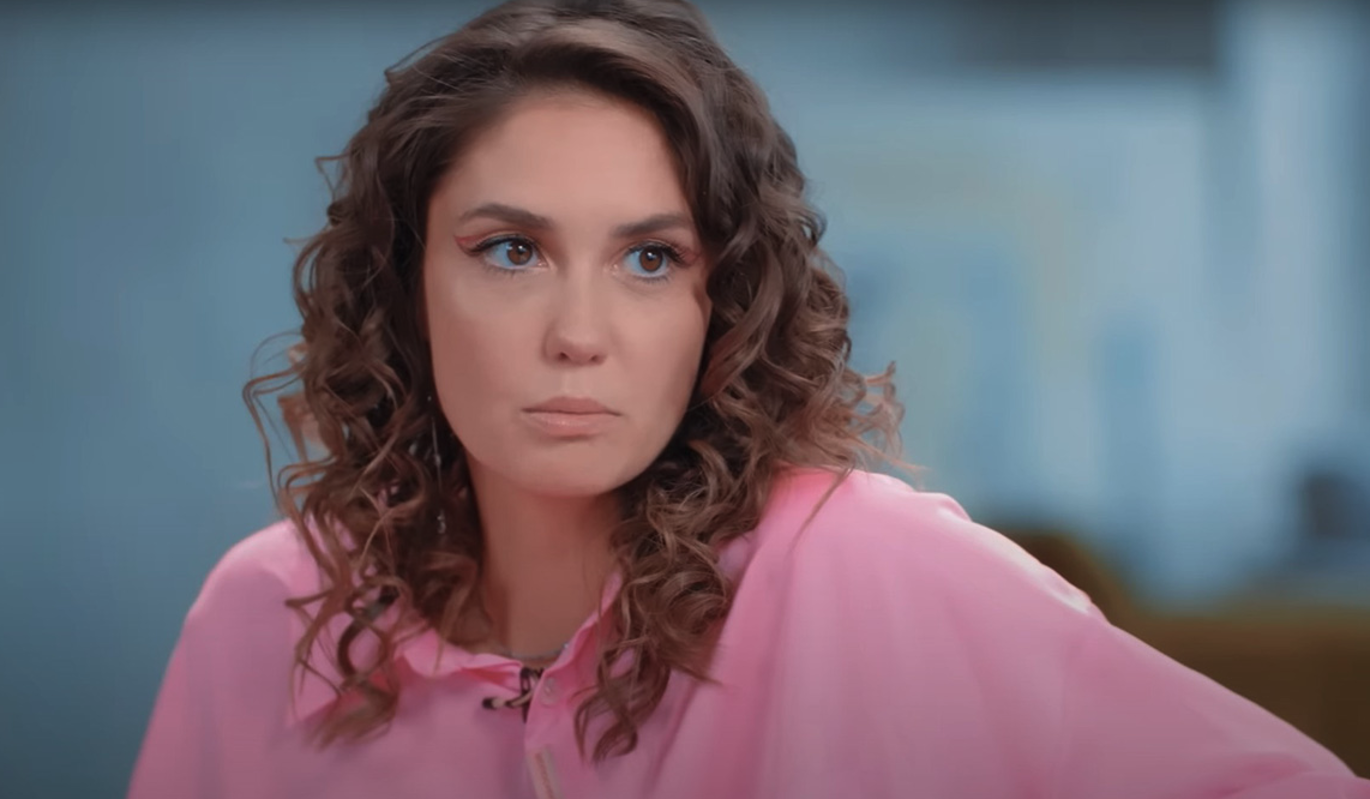 Агата Муцениеце в третий раз стала мамой