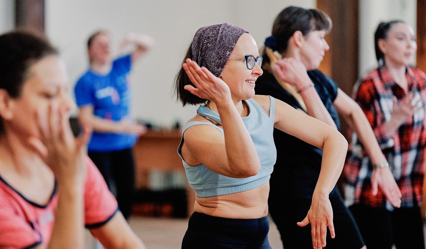 Танцы вместо таблеток: Москва открывает двери в мир движения для старшего поколения