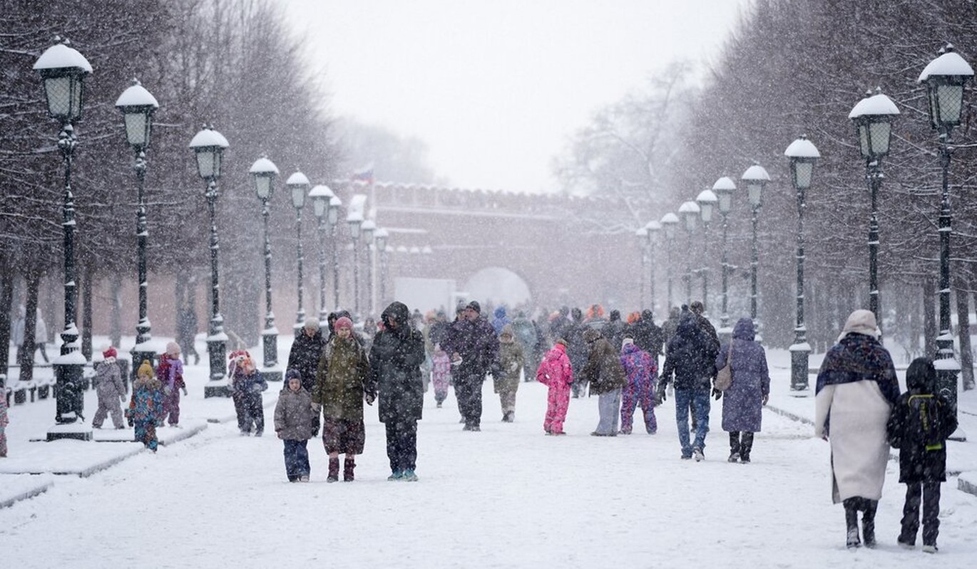 Собянин: Коммунальные службы Москвы в новогодние дни работали в усиленном режиме