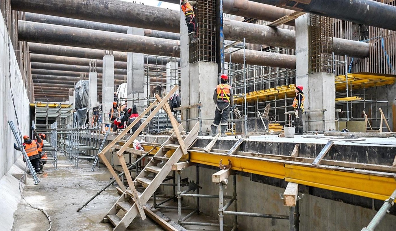 Станция "Остров мечты" приобретает очертания: выполнена треть монолитных работ