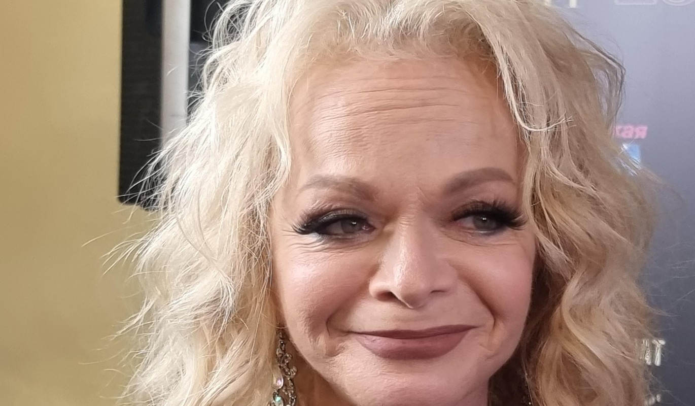 Соседи не стали молчать: вскрылась неприглядная правда о доме, где теперь прописана Лариса Долина