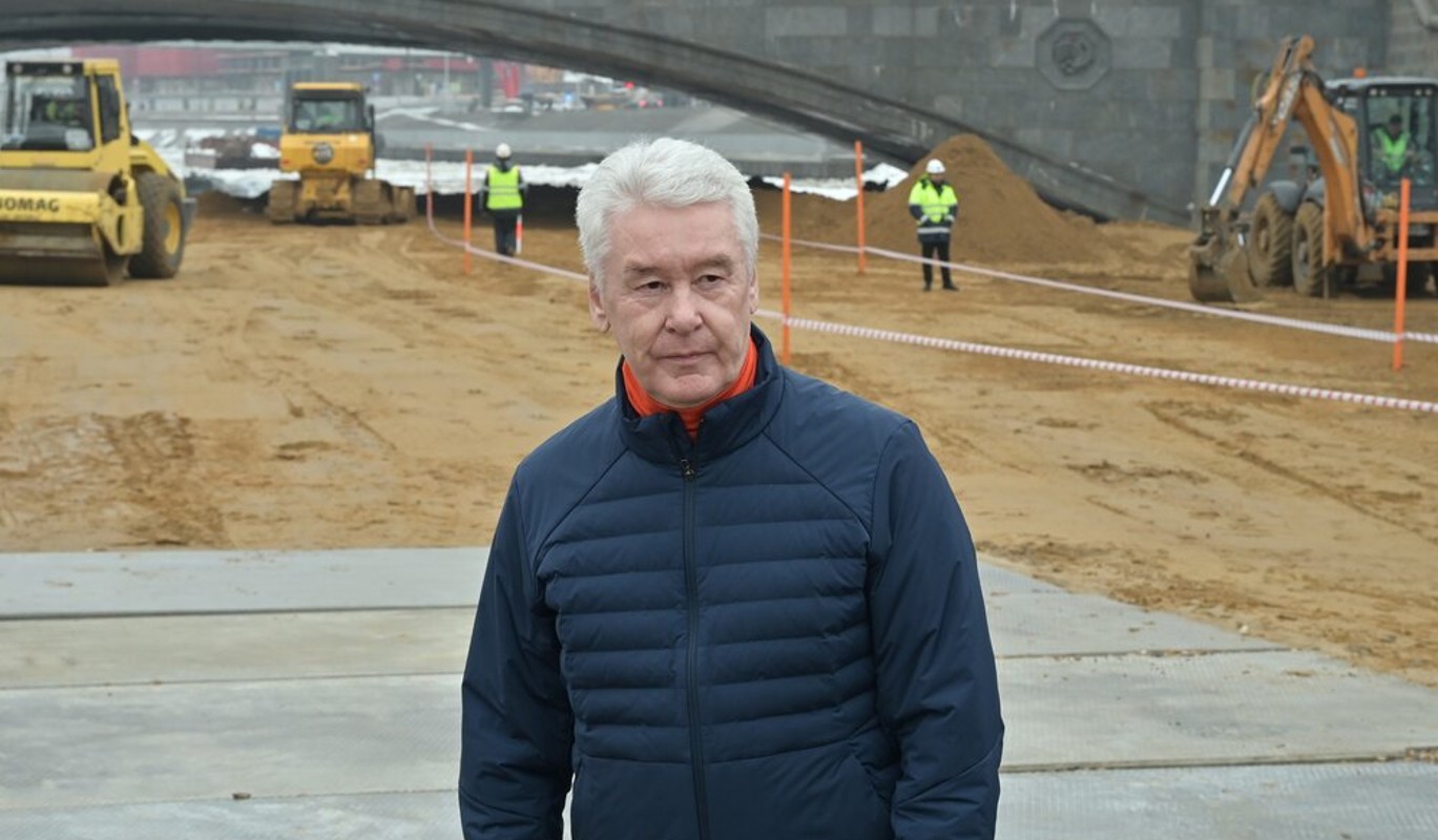 Собянин объявил о начале строительства пешеходного моста на Болотной набережной