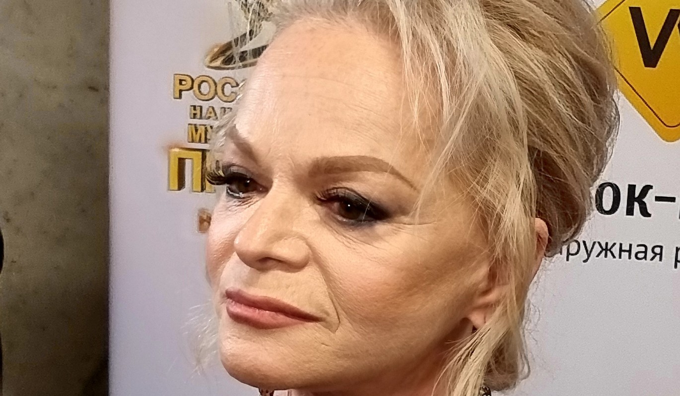 Лариса Долина пошла на крайние меры: за чем теперь прячется певица после скандала с квартирой